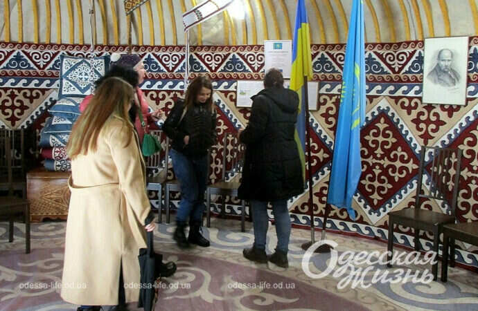 Казахская юрта в Одессе: гостеприимно, познавательно, бесплатно (фоторепортаж)