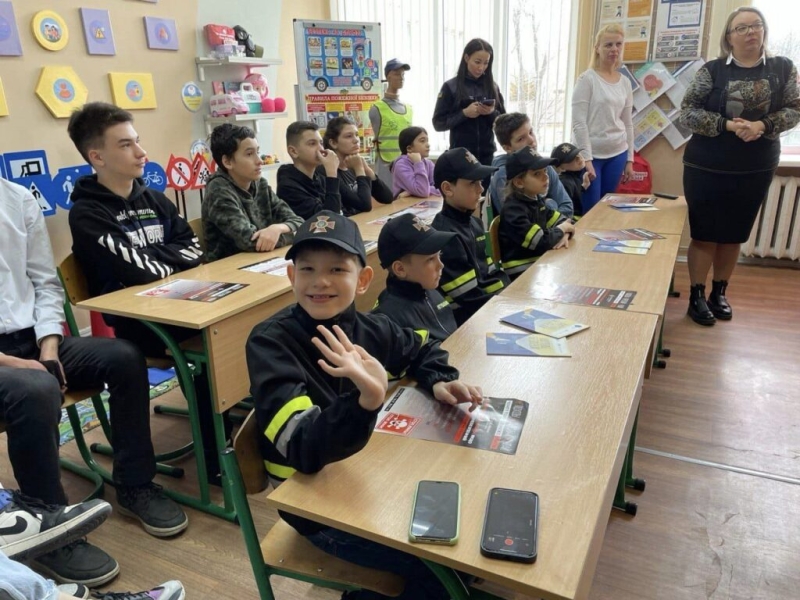 Как спастись, когда не слышишь тревогу: в Одесской области открыли уникальный класс безопасности для детей с нарушением слуха
