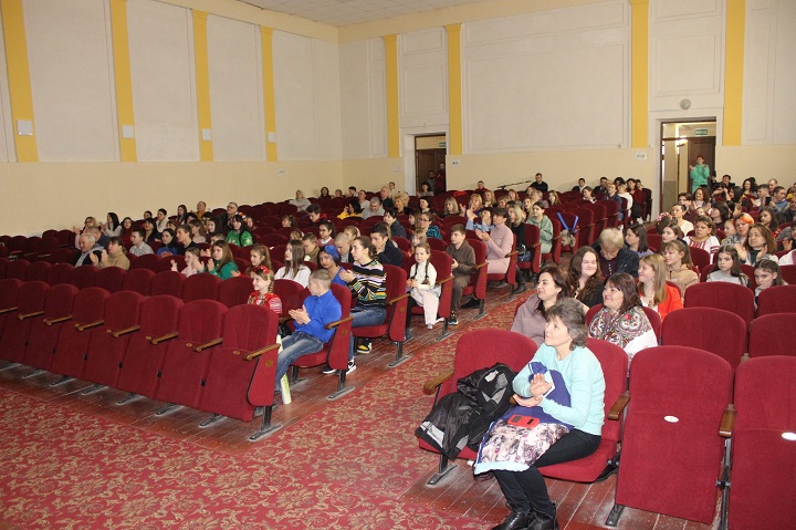 На Одещині стали відомі лауреати конкурсу вокалістів