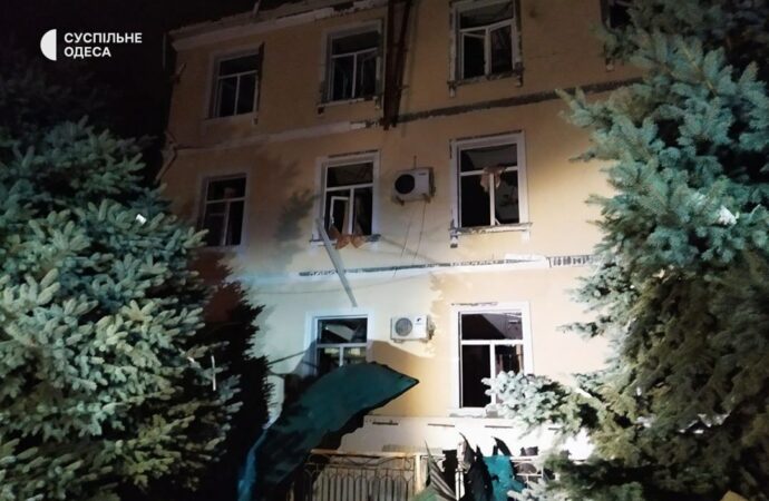 Российская ракета попала в одесский монастырь: фото и видео последствий