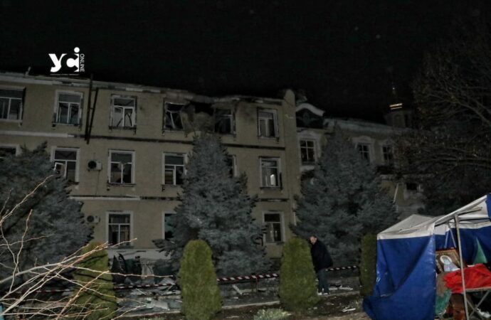 Российская ракета попала в одесский монастырь: фото и видео последствий