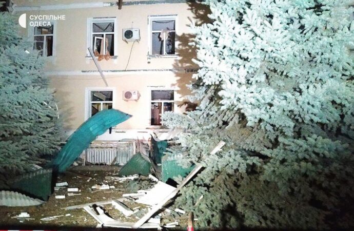 Российская ракета попала в одесский монастырь: фото и видео последствий