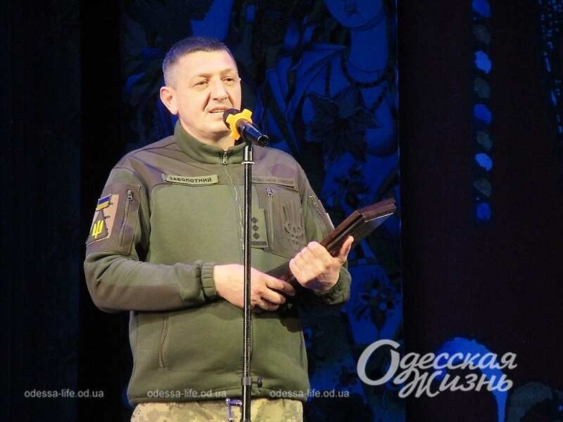 Вместе – к Победе: одесская Музкомедия подарила зрителям праздник
