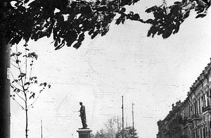 Дюку 195 лет: как памятник выглядел раньше и что с ним сейчас (фото)