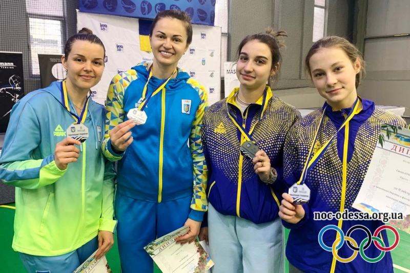 Історичне срібло: одеські фехтувальниці здійснили прорив на чемпіонаті України (фото)