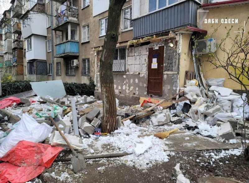 У Київському районі приватник захопив землю – мерія демонтувала незаконну прибудову (фото)