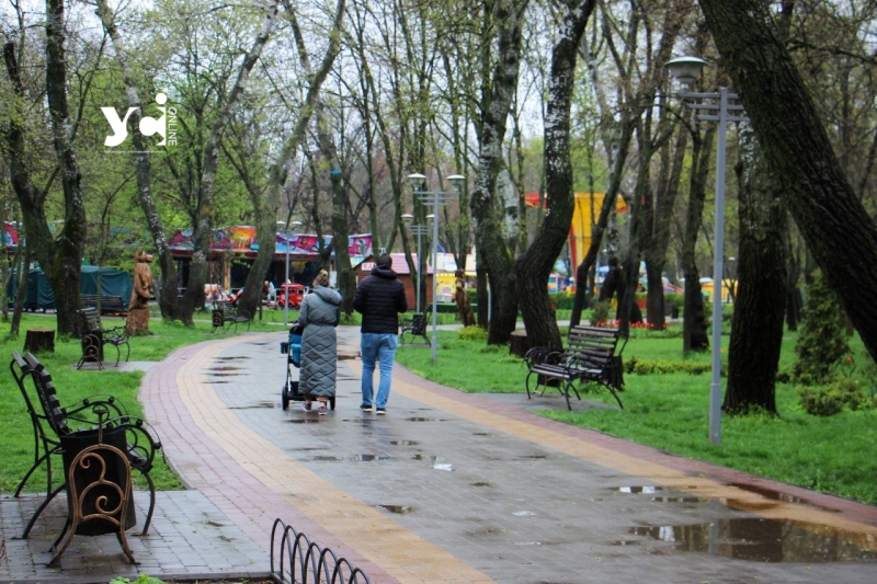 Весна і дощ: похмура Одеса наприкінці квітня (фото)