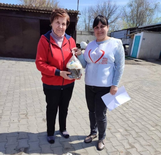 Жители Измаильского района получили почти полторы тысячи куличей от «Фонда Добра и Любви» (фото)