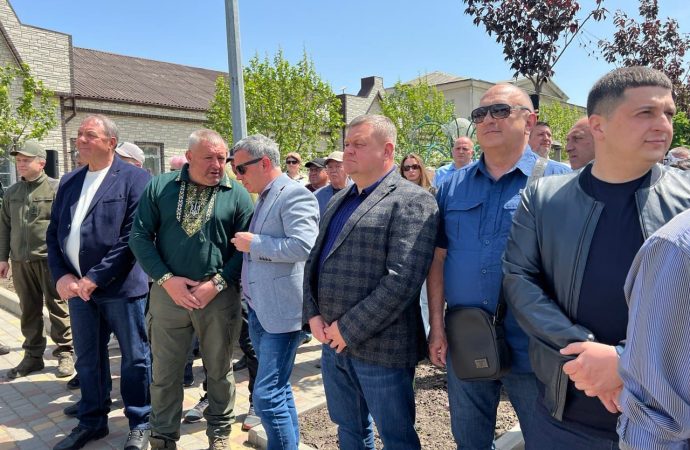 Большая помощь автомобилями от аграриев Одесщины и встреча с Залужным: как все происходило