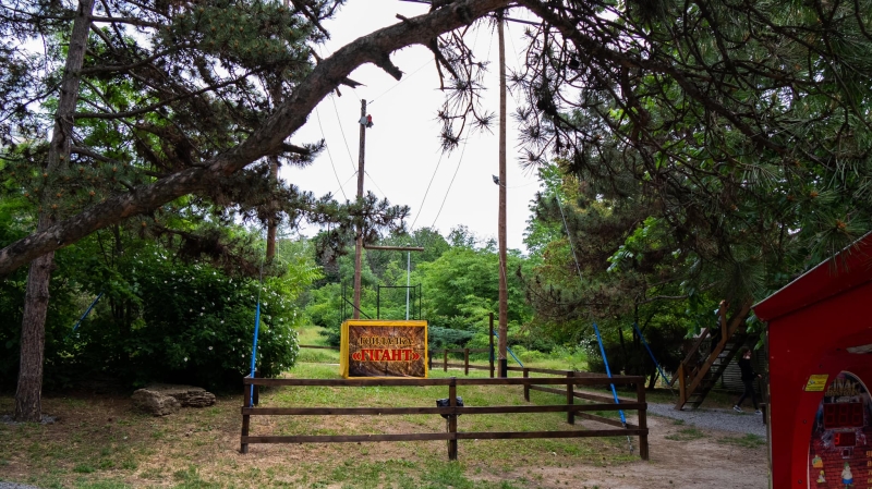 Дитячі батути і огорожі: у парку Перемоги зафіксували порушення (фото)