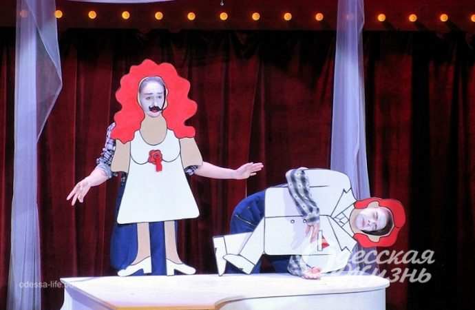 Под властью колдовства: на сцене одесского Театра кукол – комедия Шекспира