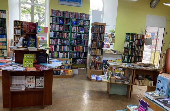 Русская литература и пустые полки: что сегодня продается в книжных магазинах Одессы