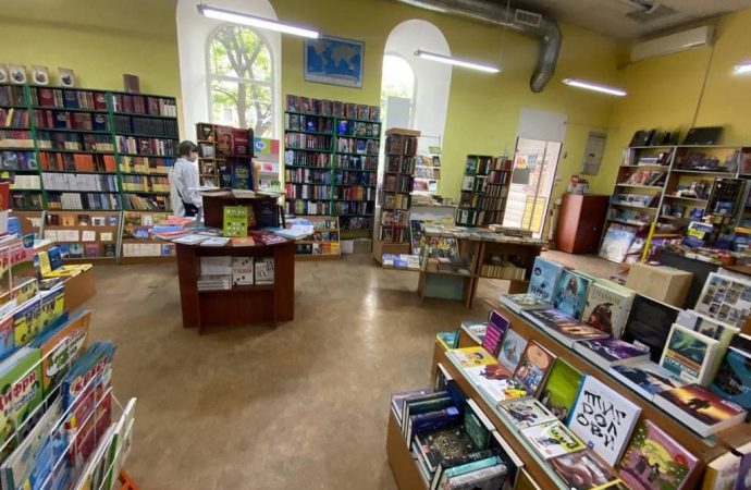 Русская литература и пустые полки: что сегодня продается в книжных магазинах Одессы