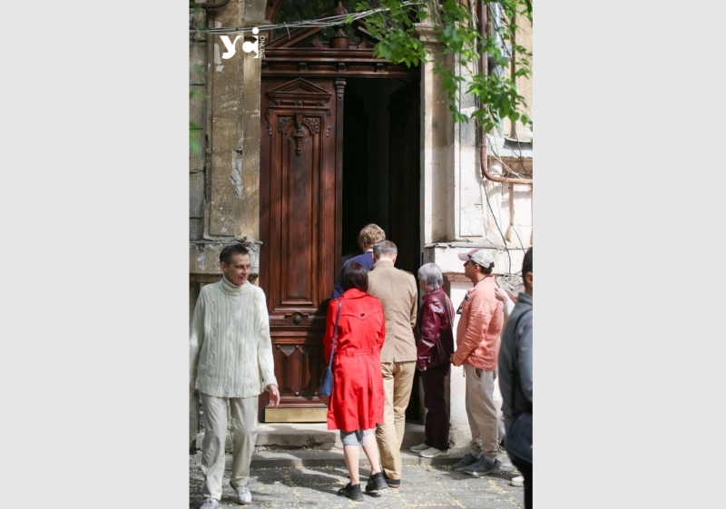 У центрі Одеси відреставрували старовинні двері (фото)