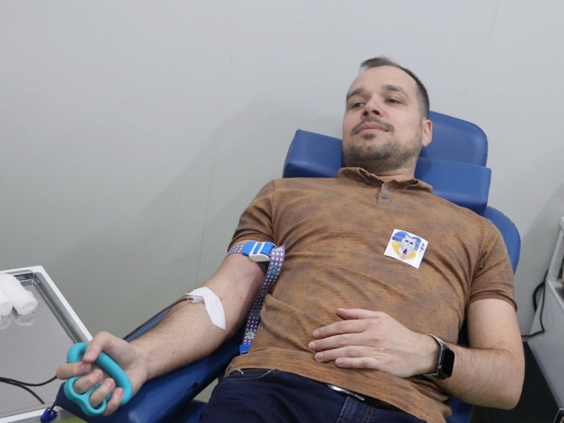 Одеські журналісти у день свого свята здали кров (фото)