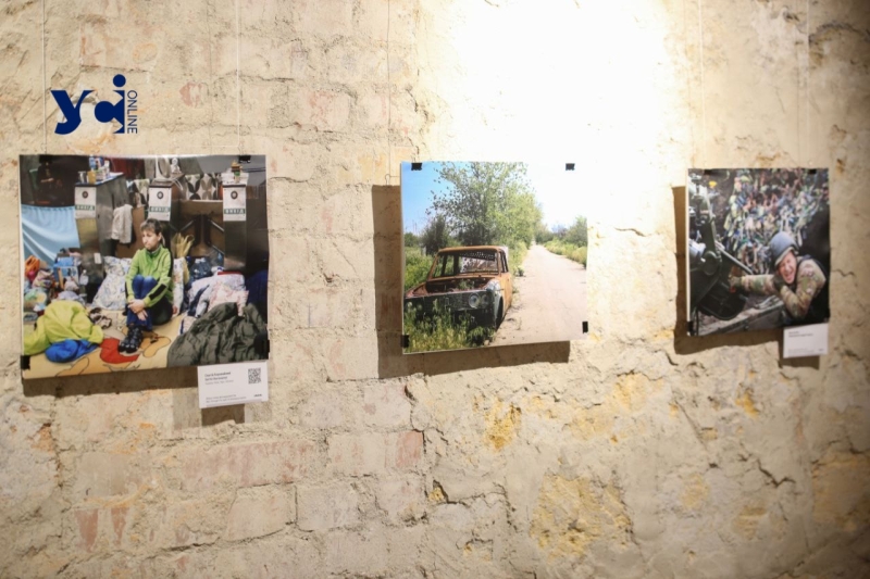 В Одесі представили «Український фотощоденник» – проект про війну і допомогу, у якому кожен може взяти участь (фото)