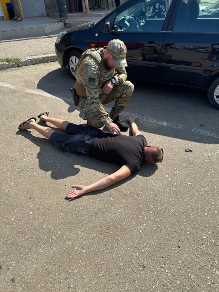 На Одещині викрили прикордонника-«перевертня», який допомагав контрабандистам (фото)